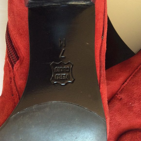 Vera Cuoio Women's Red Suede Ankle Bootie Size 7M - Picture 6 of 6